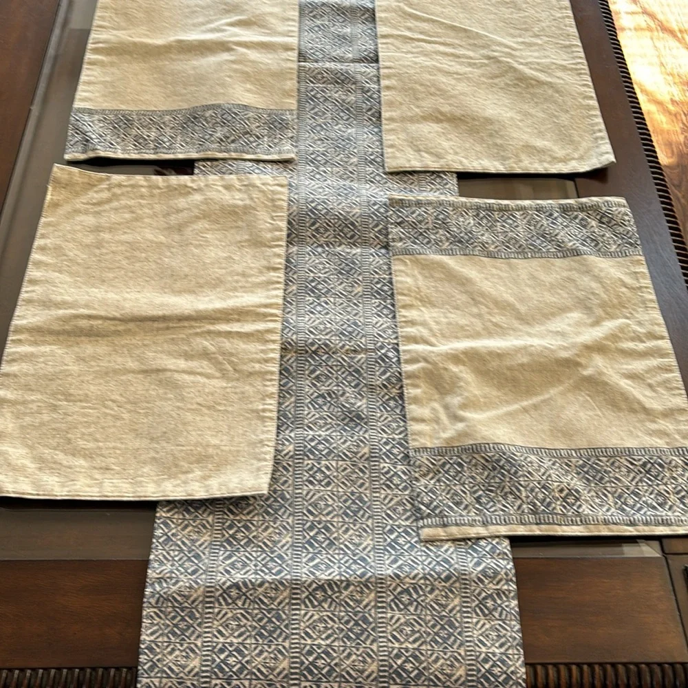 7.5 foot Mosaic table runner with matching placemats.